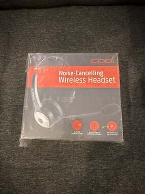 CODi Noise-Cancelling Wireless Headset with Microphone & Charging Base (A04616)